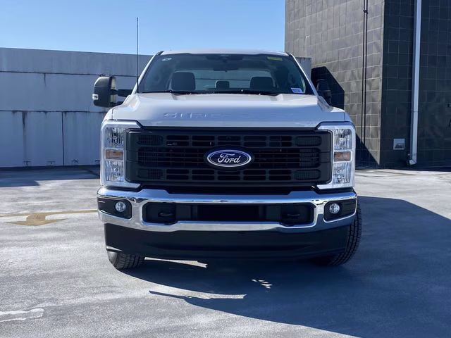 2026 Oxford White Ford Super Duty F-250 SRW XL 4X4 Truck