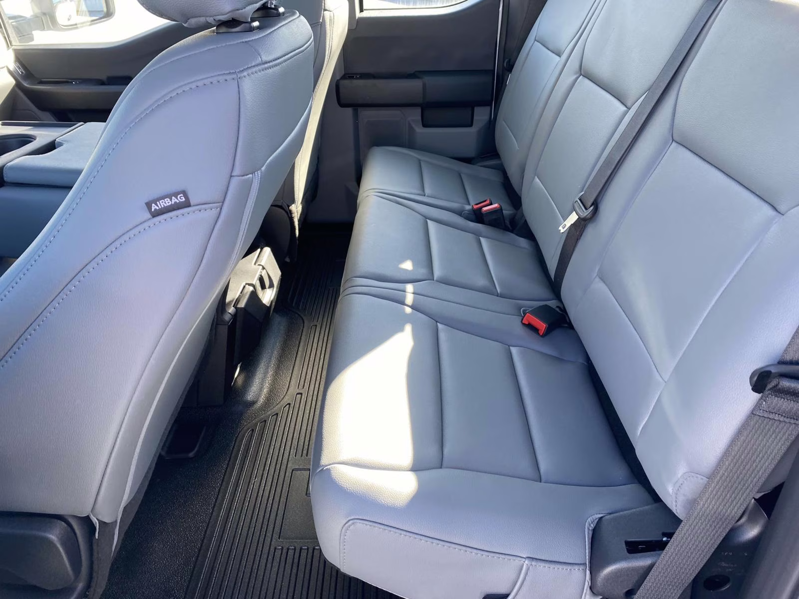 2026 Oxford White Ford Super Duty F-250 SRW XL 4X4 Truck