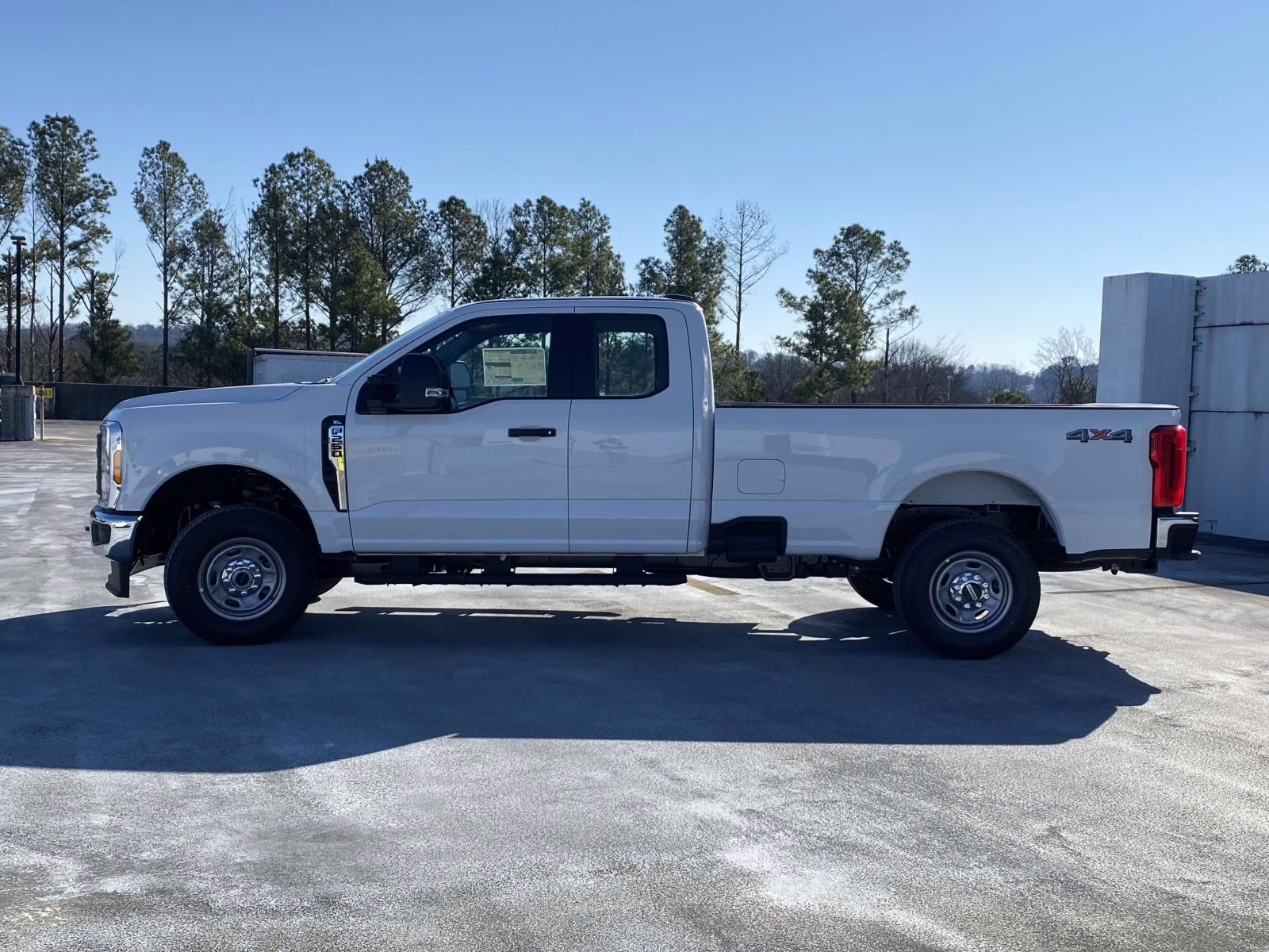 2026 Oxford White Ford Super Duty F-250 SRW XL 4X4 Truck