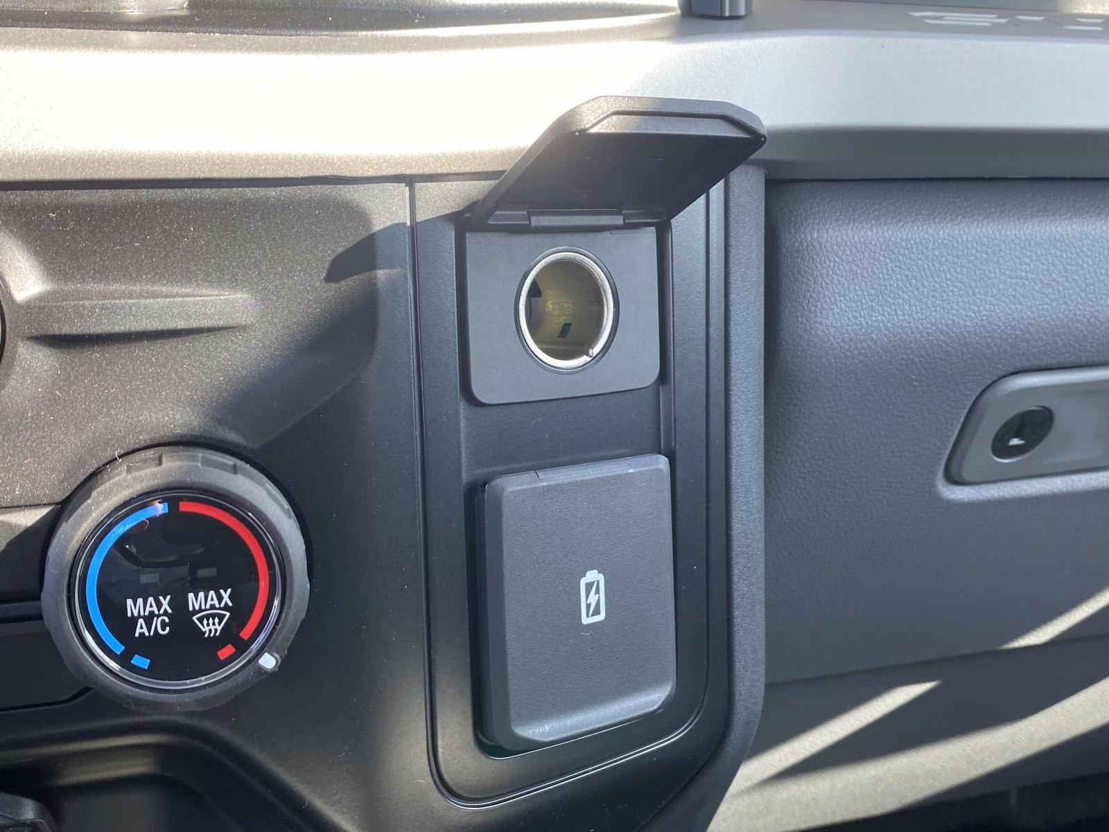 2026 Oxford White Ford Super Duty F-250 SRW XL 4X4 Truck