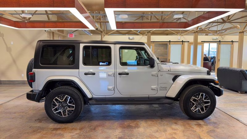 2024 Silver Jeep Wrangler 4 Door Sahara Sport Utility 4D 4X4