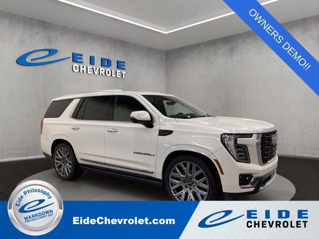 2025 White Frost Tricoat GMC Yukon Denali Ultimate 4X4 SUV