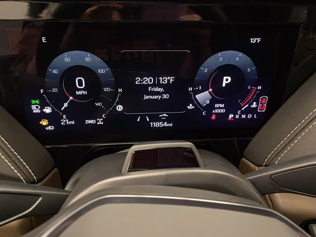 2025 White Frost Tricoat GMC Yukon Denali Ultimate 4X4 SUV