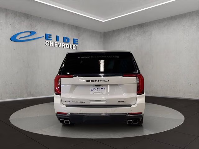 2025 White Frost Tricoat GMC Yukon Denali Ultimate 4X4 SUV