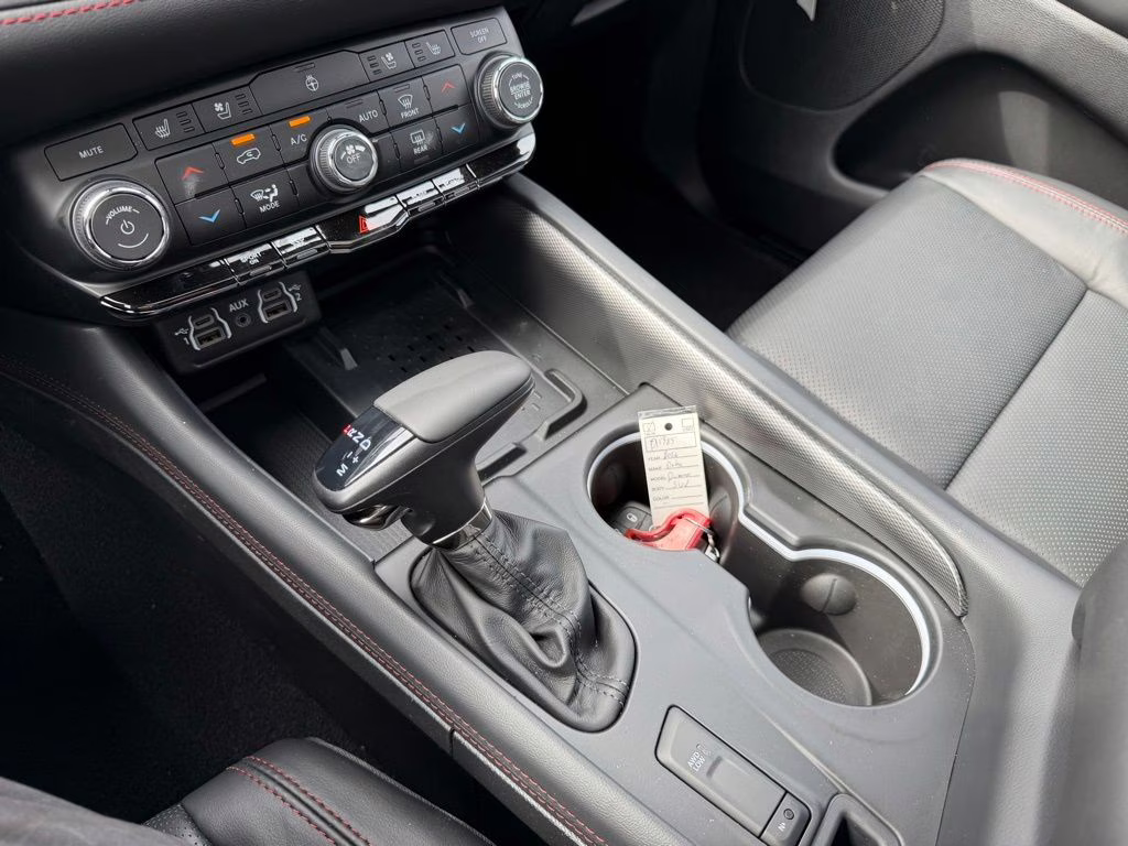 2026 DB Black Crystal Clearcoat Dodge Durango GT Plus HEMI V8 AWD SUV