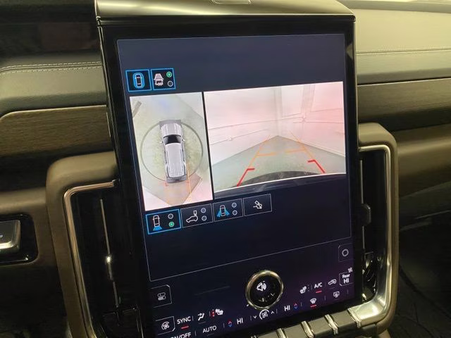 2025 White Frost Tricoat GMC Yukon Denali Ultimate 4X4 SUV