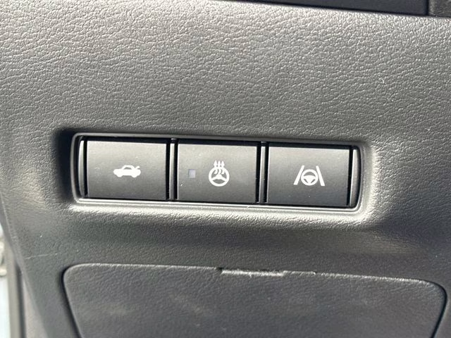 2026 Atlantic Gray/Super Black Nissan Sentra SR FWD Sedan