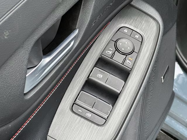 2026 Atlantic Gray/Super Black Nissan Sentra SR FWD Sedan