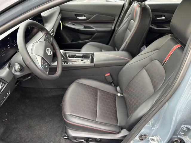 2026 Atlantic Gray/Super Black Nissan Sentra SR FWD Sedan