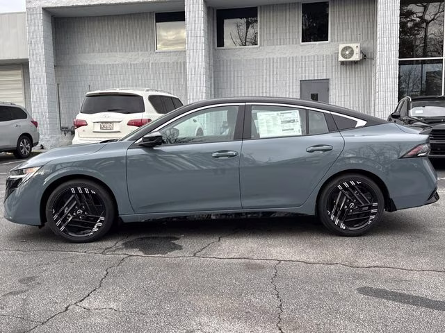 2026 Atlantic Gray/Super Black Nissan Sentra SR FWD Sedan