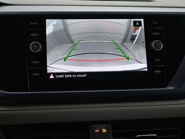 2024 White Volkswagen Taos 1.5T SE FWD SUV