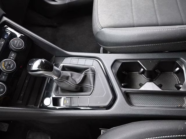 2024 White Volkswagen Taos 1.5T SE FWD SUV