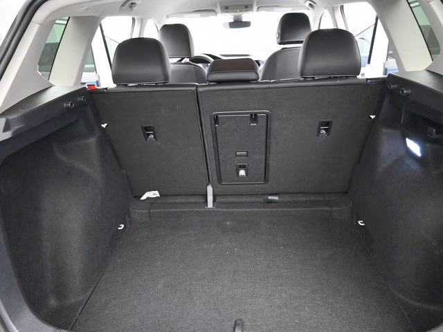 2024 White Volkswagen Taos 1.5T SE FWD SUV