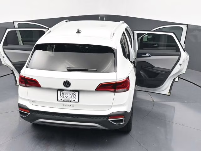 2024 White Volkswagen Taos 1.5T SE FWD SUV