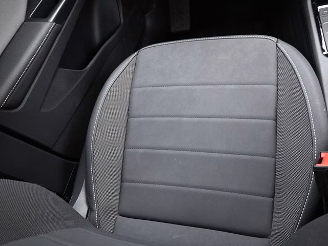 2024 White Volkswagen Taos 1.5T SE FWD SUV