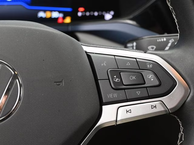 2024 White Volkswagen Taos 1.5T SE FWD SUV