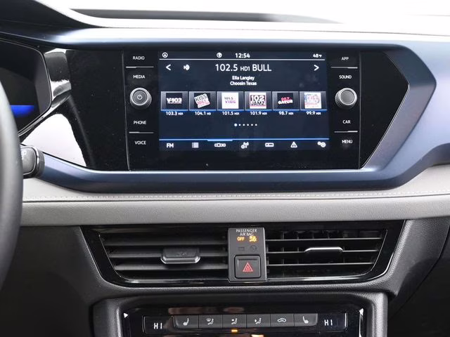 2024 White Volkswagen Taos 1.5T SE FWD SUV