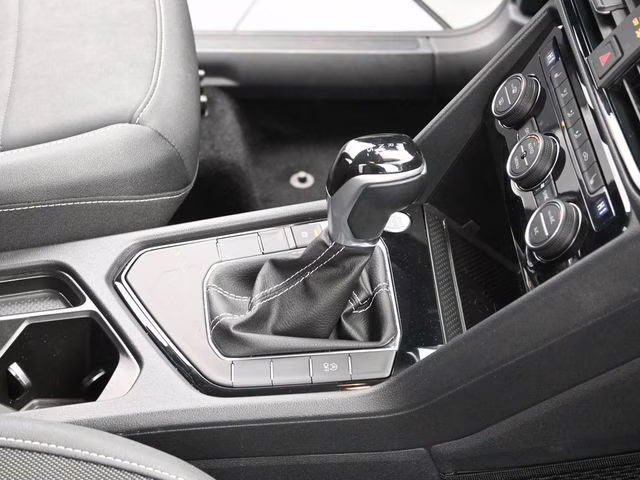 2024 White Volkswagen Taos 1.5T SE FWD SUV