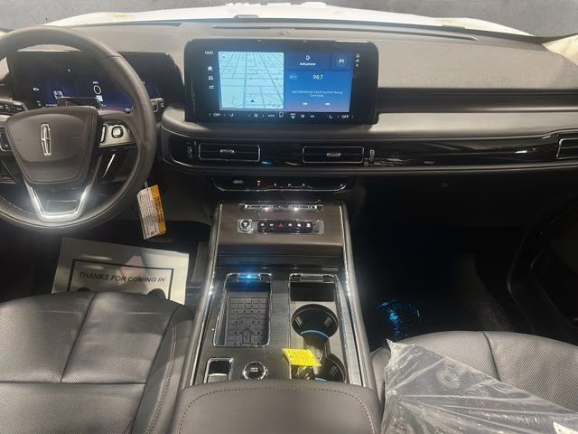 2026 Pristine White Metallic Tri-Coat Lincoln Aviator Reserve AWD SUV