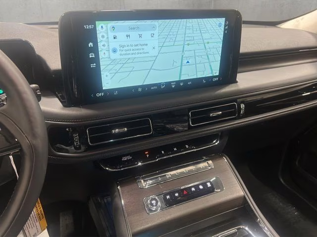 2026 Pristine White Metallic Tri-Coat Lincoln Aviator Reserve AWD SUV