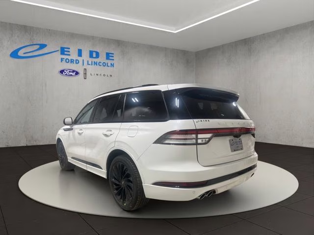 2026 Pristine White Metallic Tri-Coat Lincoln Aviator Reserve AWD SUV