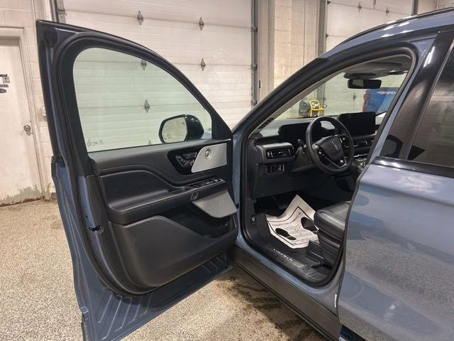 2026 Whisper Blue Metallic Clearcoat Lincoln Aviator Reserve AWD SUV