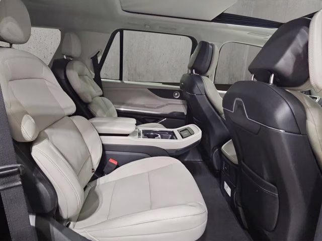 2026 Gray Mist Metallic Tri-Coat Lincoln Navigator L Reserve 4X4 SUV