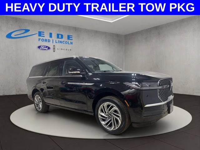 2026 Infinite Black Metallic Clearcoat Lincoln Navigator L Reserve 4X4 SUV