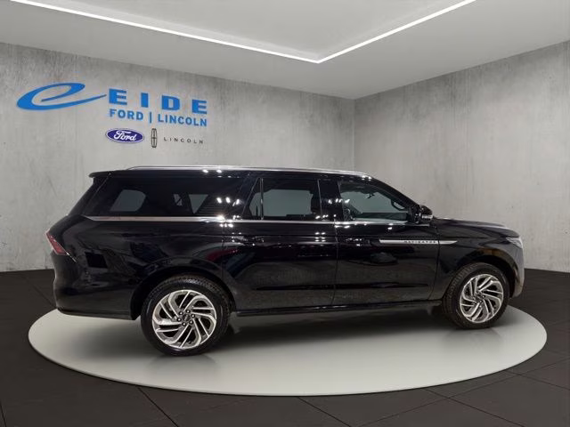 2026 Infinite Black Metallic Clearcoat Lincoln Navigator L Reserve 4X4 SUV