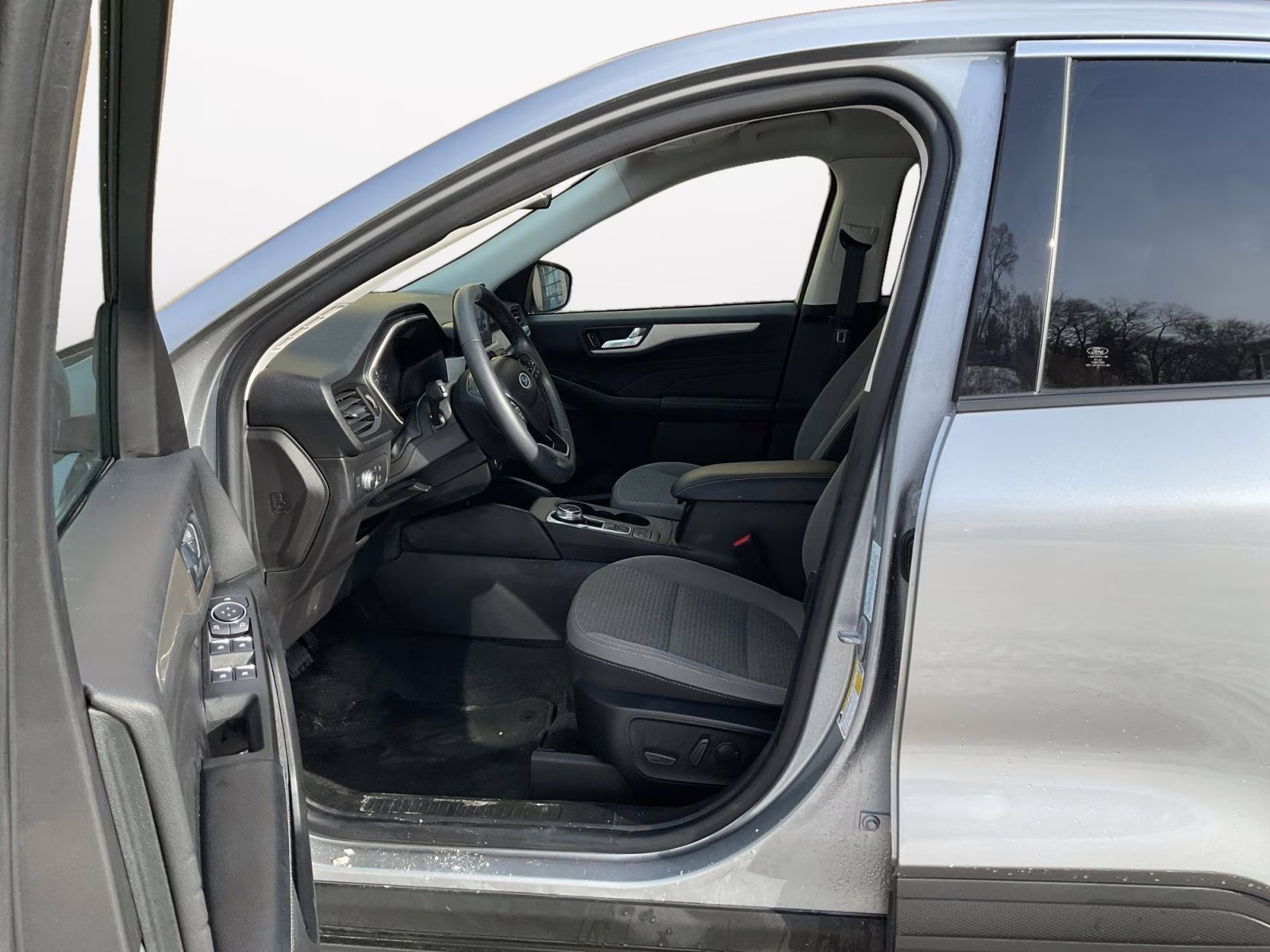 2021 Silver Metallic Ford Escape SE AWD SUV