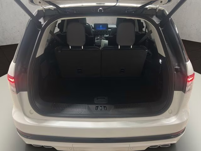 2026 Pristine White Metallic Tri-Coat Lincoln Aviator Reserve AWD SUV