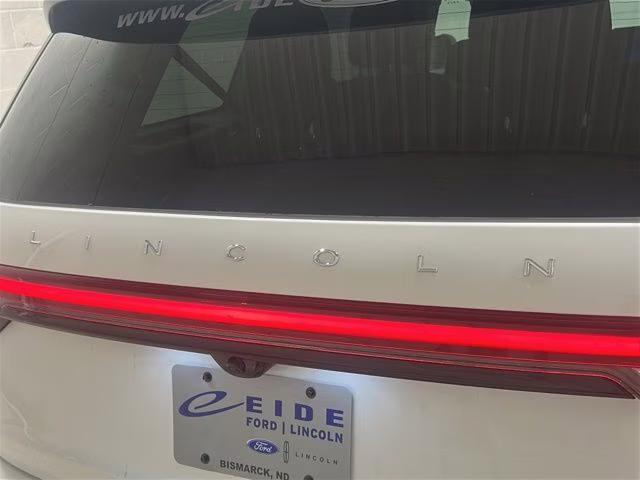 2026 Pristine White Metallic Tri-Coat Lincoln Aviator Reserve AWD SUV