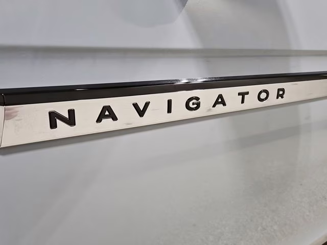 2026 Gray Mist Metallic Tri-Coat Lincoln Navigator L Reserve 4X4 SUV