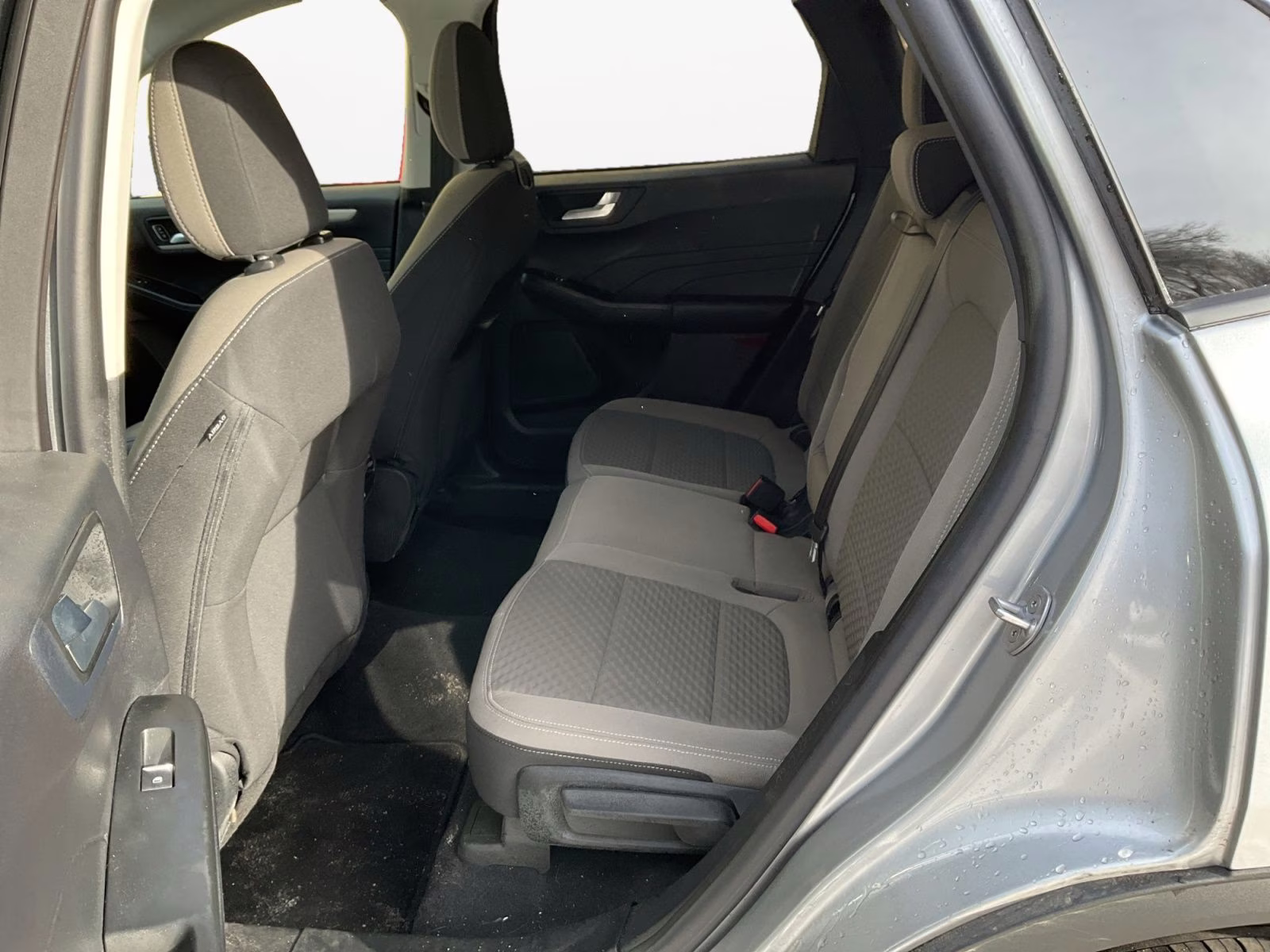 2021 Silver Metallic Ford Escape SE AWD SUV