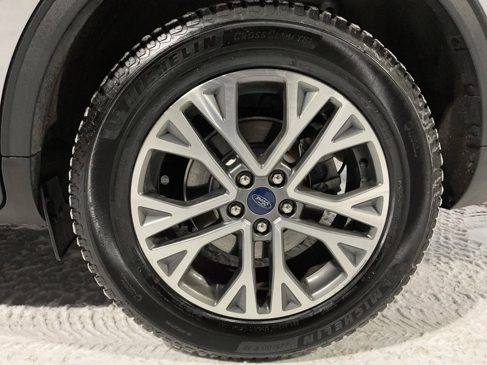 2021 Silver Metallic Ford Escape SE AWD SUV