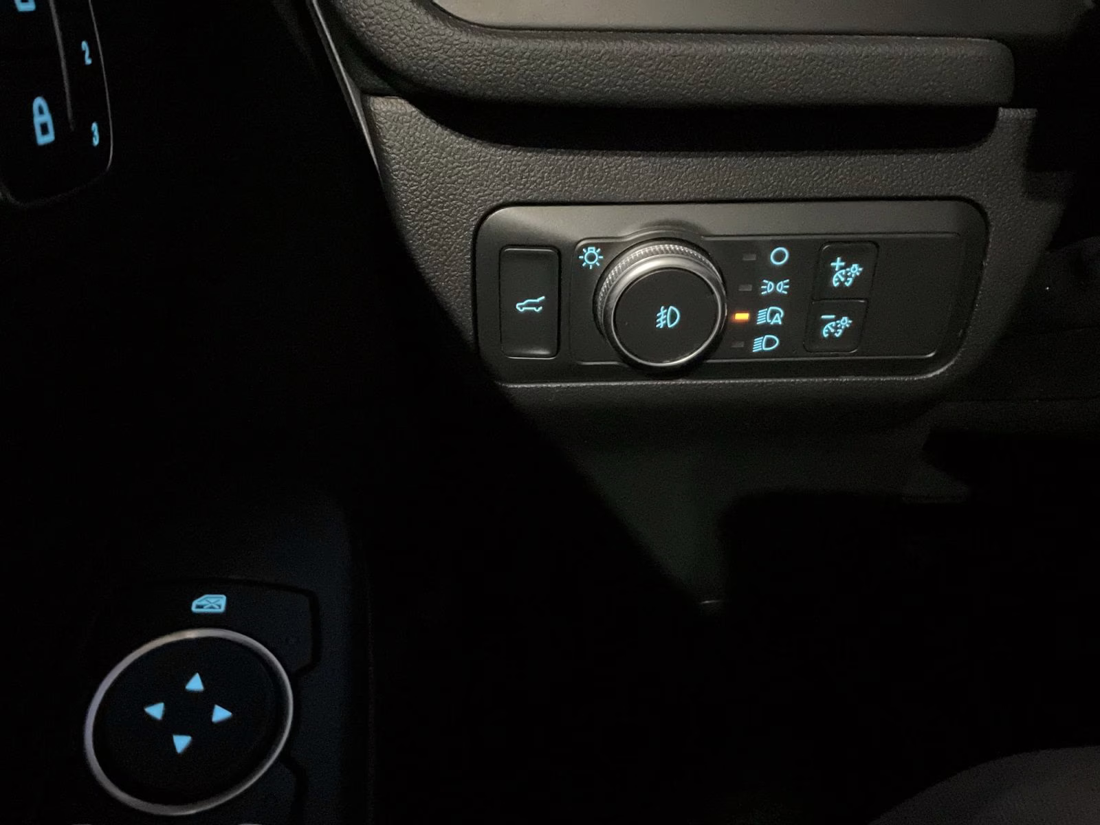 2021 Silver Metallic Ford Escape SE AWD SUV