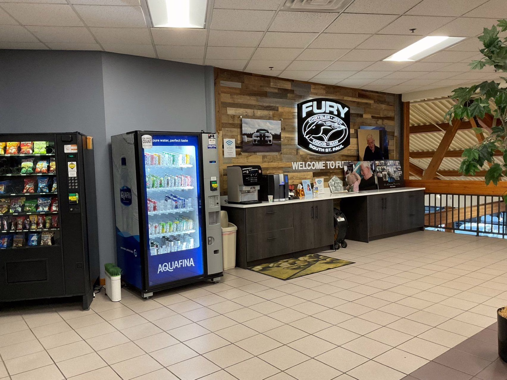 2021 Silver Metallic Ford Escape SE AWD SUV