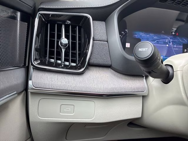 2026 Vapour Grey Volvo XC90 B6 Ultra 7-Seater AWD SUV