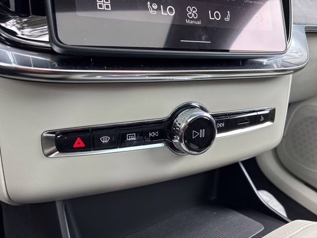 2026 Vapour Grey Volvo XC90 B6 Ultra 7-Seater AWD SUV