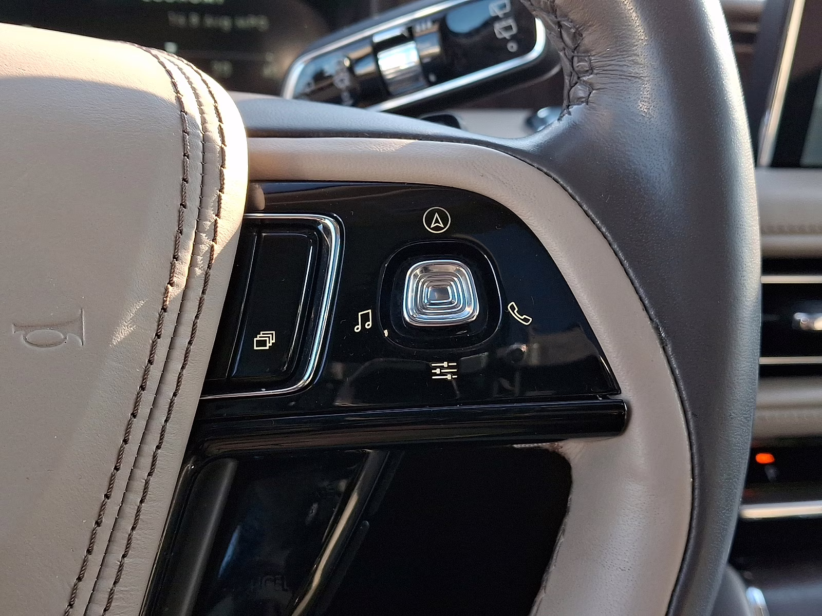 2022 Silver Radiance Metallic Clearcoat - JS Lincoln Aviator Reserve AWD