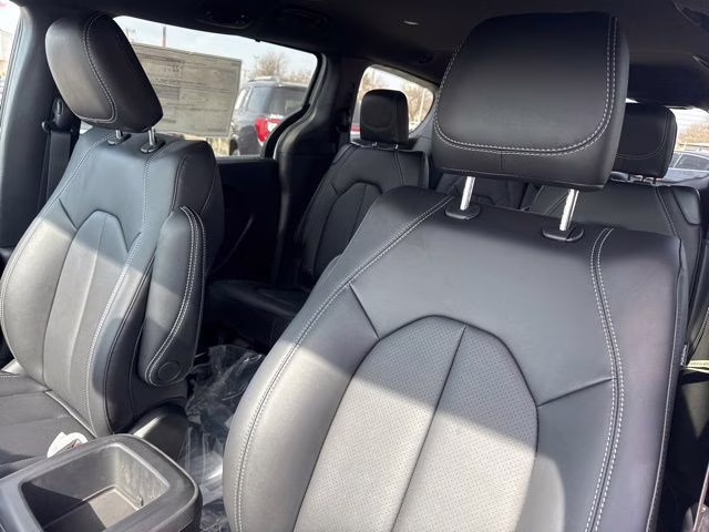 2026 Bright White Clearcoat Chrysler Voyager LX FWD Van