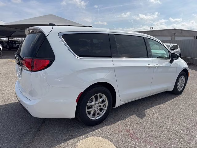 2026 Bright White Clearcoat Chrysler Voyager LX FWD Van