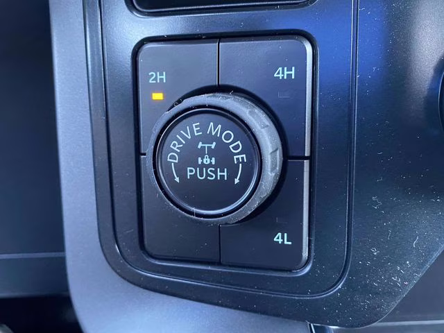 2026 Avalanche Ford F-150 XLT 4X4 Truck