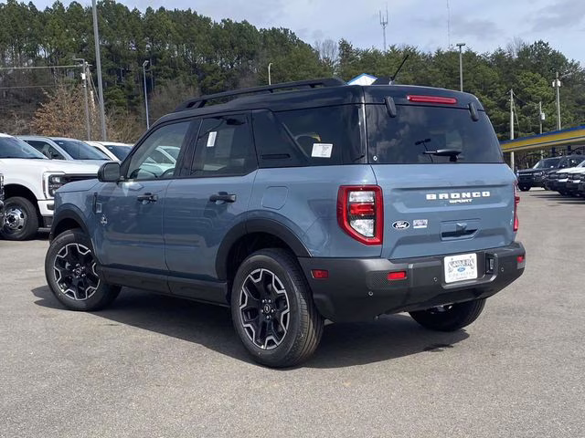 2026 Azure Gray Metallic Ford Bronco Sport Outer Banks 4X4 SUV