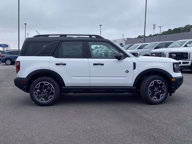 2026 Oxford White Ford Bronco Sport Outer Banks 4X4 SUV