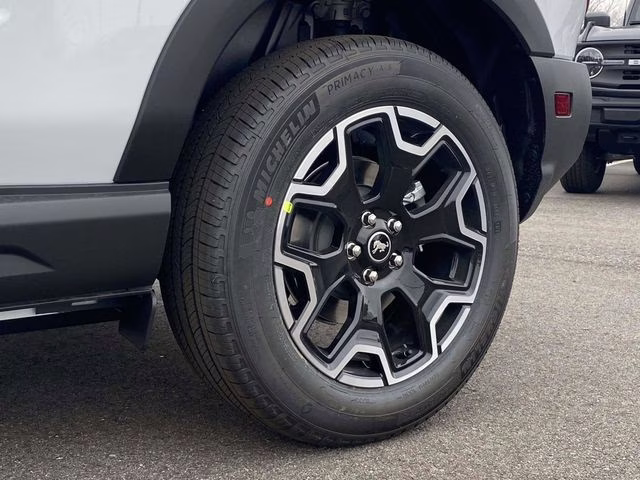 2026 Oxford White Ford Bronco Sport Outer Banks 4X4 SUV