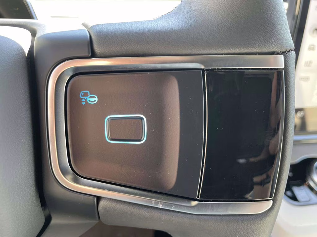 2026 Star White Metallic Tri-Coat Ford Expedition Max Active RWD SUV