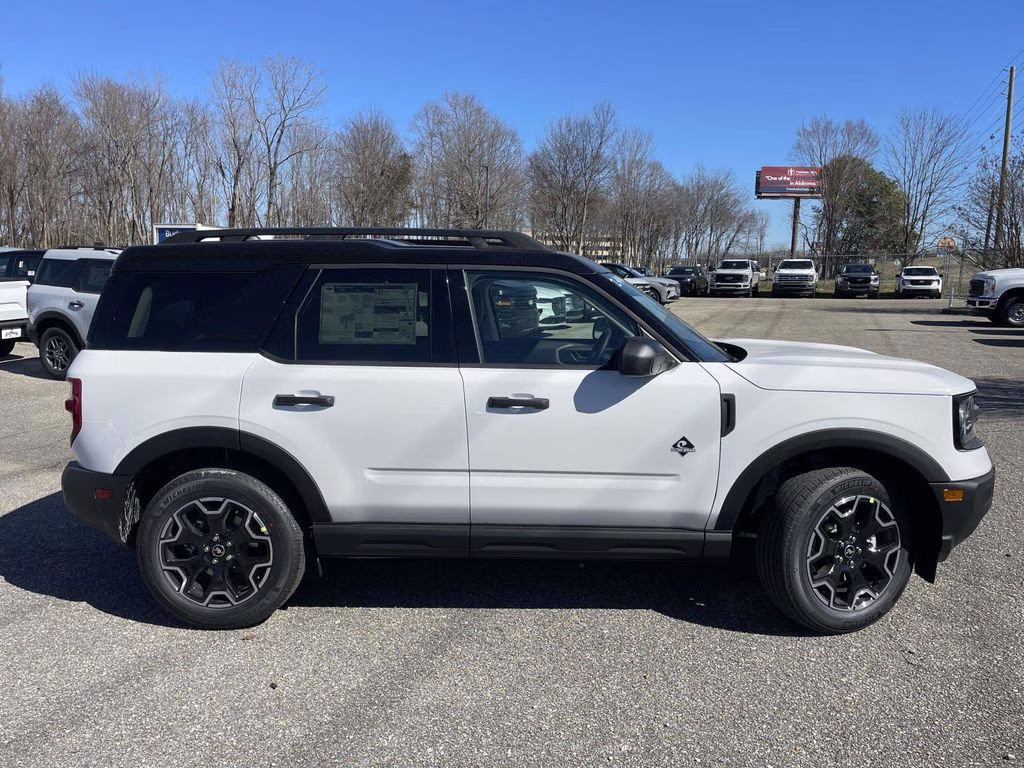 2026 Oxford White Ford Bronco Sport Outer Banks 4X4 SUV