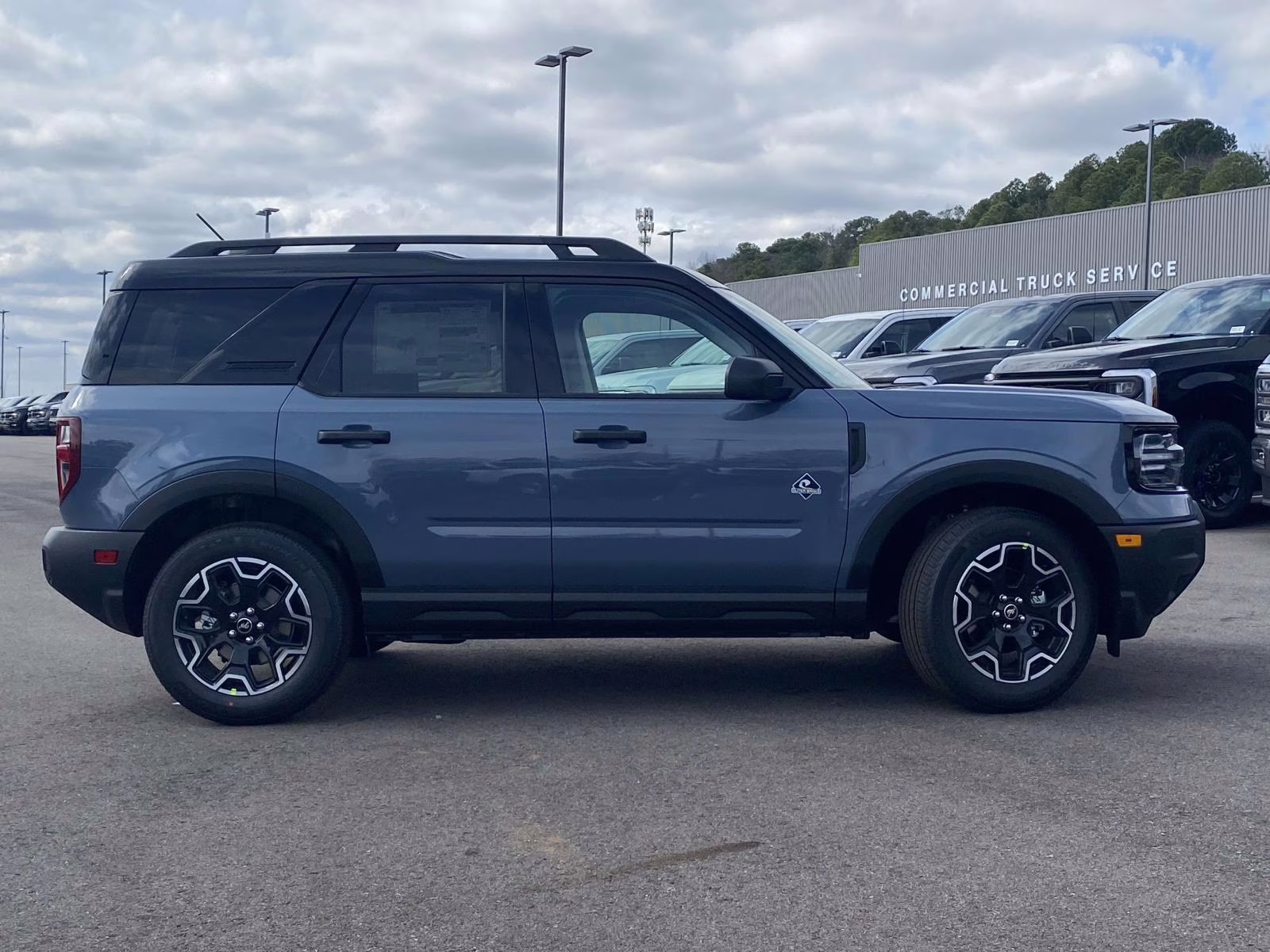2026 Azure Gray Metallic Ford Bronco Sport Outer Banks 4X4 SUV