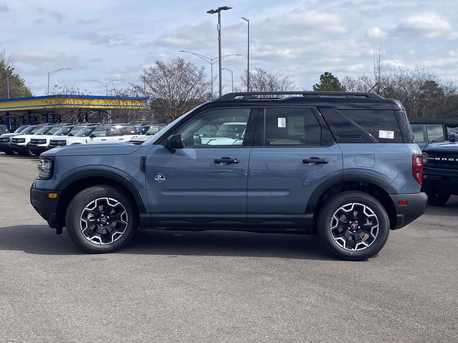 2026 Azure Gray Metallic Ford Bronco Sport Outer Banks 4X4 SUV